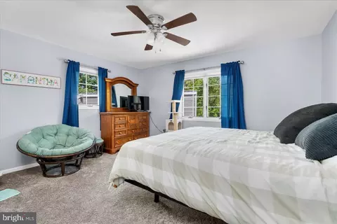 Bedroom - 591 Route 579, Hampton, NJ 08827 photo 4 of 5