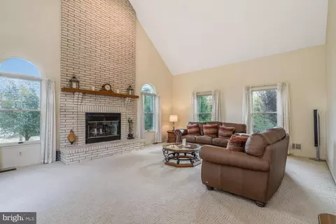 Living - 4 Wheatfield Rd, Flemington, NJ 08822 photo 1 of 2