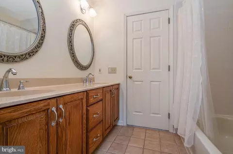 Entry Way - 4 Wheatfield Rd, Flemington, NJ 08822 photo 2 of 2