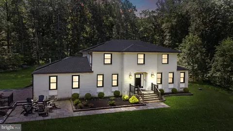 64 Lindbergh Rd, Ringoes, NJ 08551