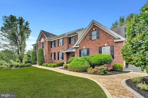 11 Williamson Ln, Lambertville, NJ 08530