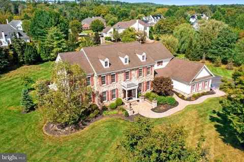 6 Carmen Ln, Flemington, NJ 08822