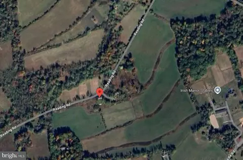 32 Reading Rd, Stockton, NJ 08559