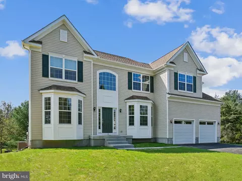147 Rocktown Rd # A, Ringoes, NJ 08551