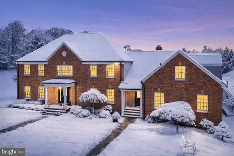 11 Beavers Rd, Califon, NJ 07830