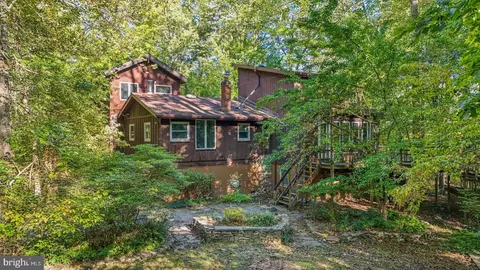 74 Stony Brook Rd, Hopewell, NJ 08525