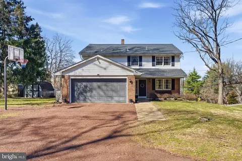 30 Highland Ave, Lambertville, NJ 08530