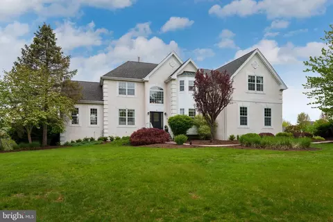 37 Terrell Rd, Lambertville, NJ 08530