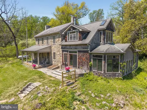 130 Shire Rd, Milford, NJ 08848