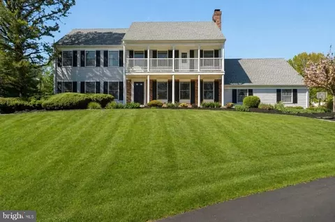 34 Molasses Rd, Lebanon, NJ 08833