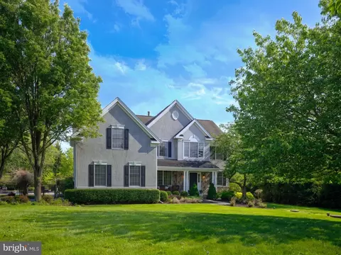3 Williamson Ln, Lambertville, NJ 08530