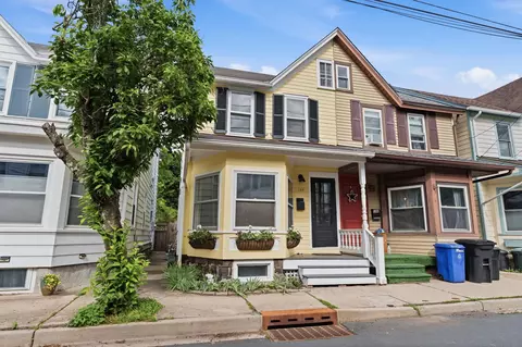 146 George St, Lambertville, NJ 08530