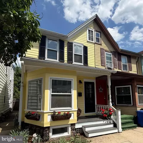 146 George St, Lambertville, NJ 08530