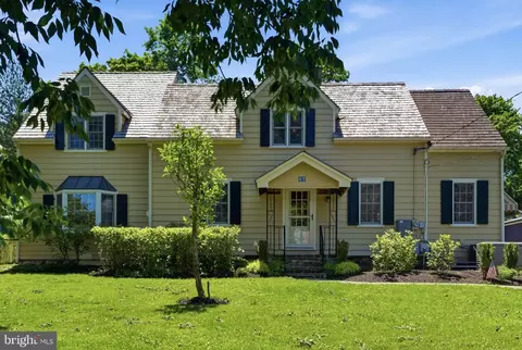 57 Lincoln Ave, Lambertville, NJ 08530