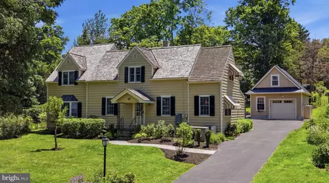 57 Lincoln Ave, Lambertville, NJ 08530