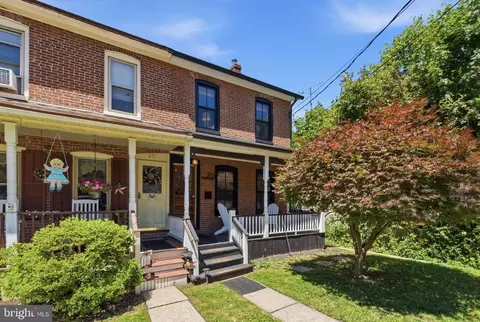 273 N Main St, Lambertville, NJ 08530