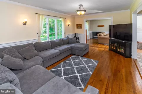 Living - 35 Worman Rd, Stockton, NJ 08559 photo 4 of 5