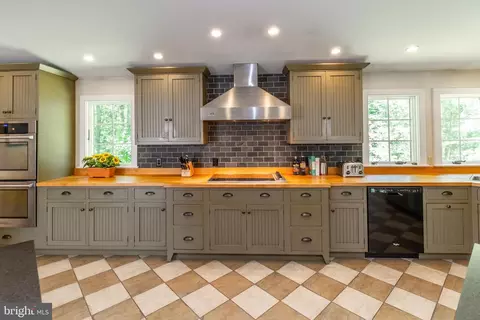 Kitchen - 35 Worman Rd, Stockton, NJ 08559 photo 1 of 7