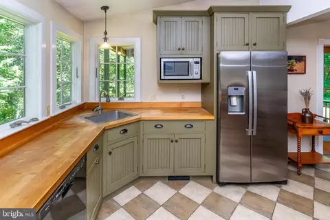 Kitchen - 35 Worman Rd, Stockton, NJ 08559 photo 4 of 7