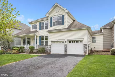10 Jockey Ln, Flemington, NJ 08822