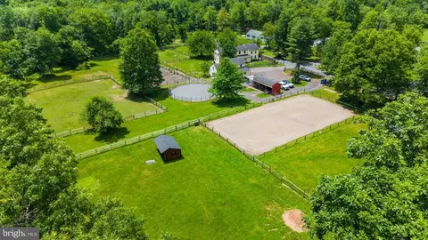 179 Lindbergh Rd, Hopewell, NJ 08525
