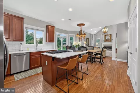 Kitchen - 4 Riverview Ct, Ringoes, NJ 08551 photo 2 of 4