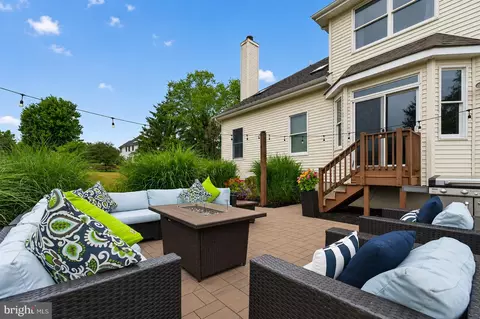 Exterior - 4 Riverview Ct, Ringoes, NJ 08551 photo 5 of 12