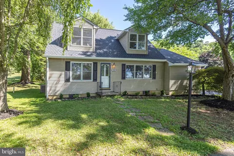 104 Church Rd, Milford, NJ 08848