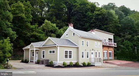 30 N Franklin St, Lambertville, NJ 08530