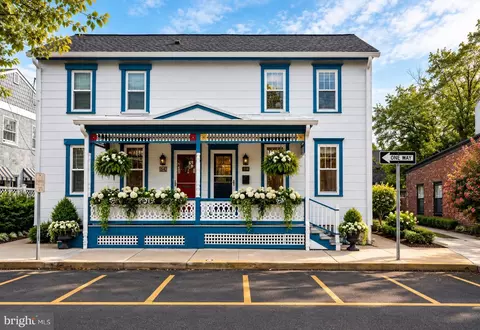 56 Church St, Lambertville, NJ 08530