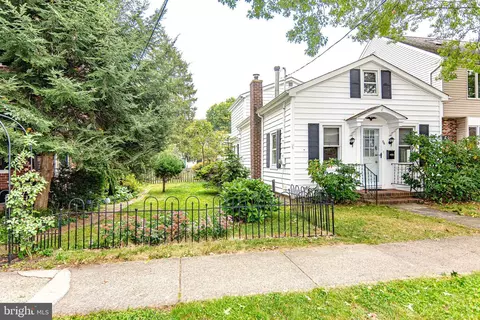 56 S Union St, Lambertville, NJ 08530