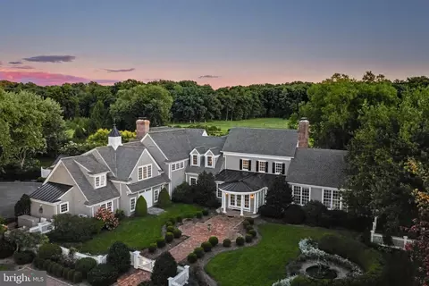 33 Rittenhouse Rd, Stockton, NJ 08559
