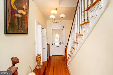Entry Way - 31 E Main St, Flemington, NJ 08822 photo 2 of 3
