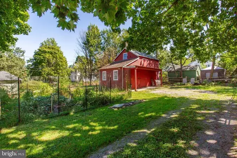 Exterior - 31 E Main St, Flemington, NJ 08822 photo 8 of 12