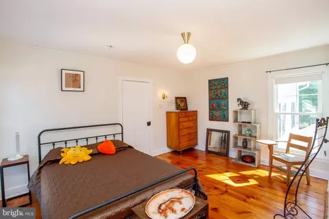 Bedroom - 31 E Main St, Flemington, NJ 08822 photo 3 of 8