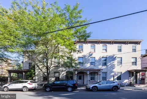 26 York St, Lambertville, NJ 08530