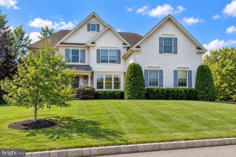 9 Williamson Ln, Lambertville, NJ 08530