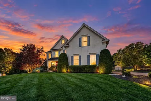 9 Williamson Ln, Lambertville, NJ 08530