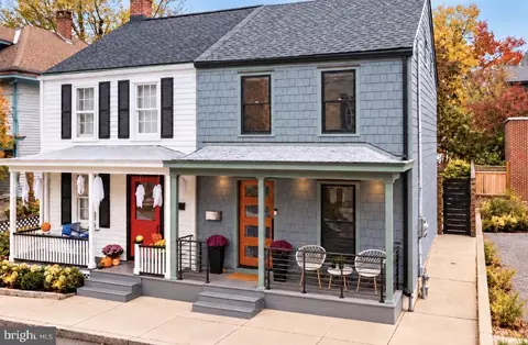 10 Clinton St, Lambertville, NJ 08530