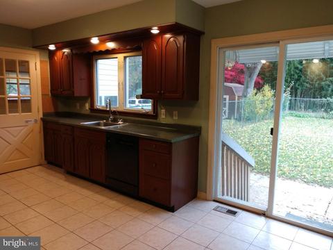 74 Main Blvd, Ewing, NJ 08618 photo 9