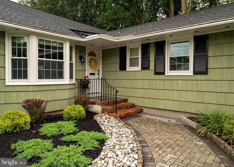 24 Farm Rd, Ewing, NJ 08638 photo 3