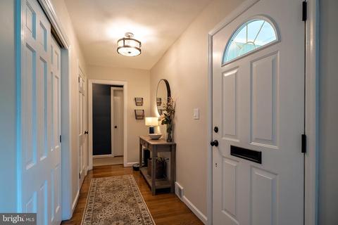 24 Farm Rd, Ewing, NJ 08638 photo 4