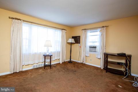 873 Independence Ave, Hamilton, NJ 08610 photo 3