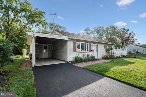 14 Dorset Dr, Ewing, NJ 08618 photo 2