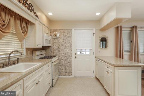 44 Ewingville, Ewing, NJ 08638 photo 9