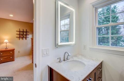 75 E Village Dr E, Hamilton, NJ 08620 photo 25