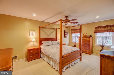 75 E Village Dr E, Hamilton, NJ 08620 photo 22