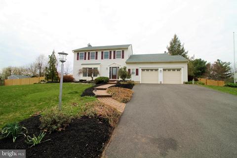 75 E Village Dr E, Hamilton, NJ 08620 photo 3