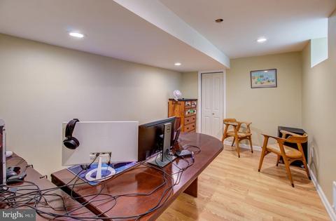 75 E Village Dr E, Hamilton, NJ 08620 photo 35
