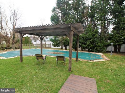 75 E Village Dr E, Hamilton, NJ 08620 photo 41